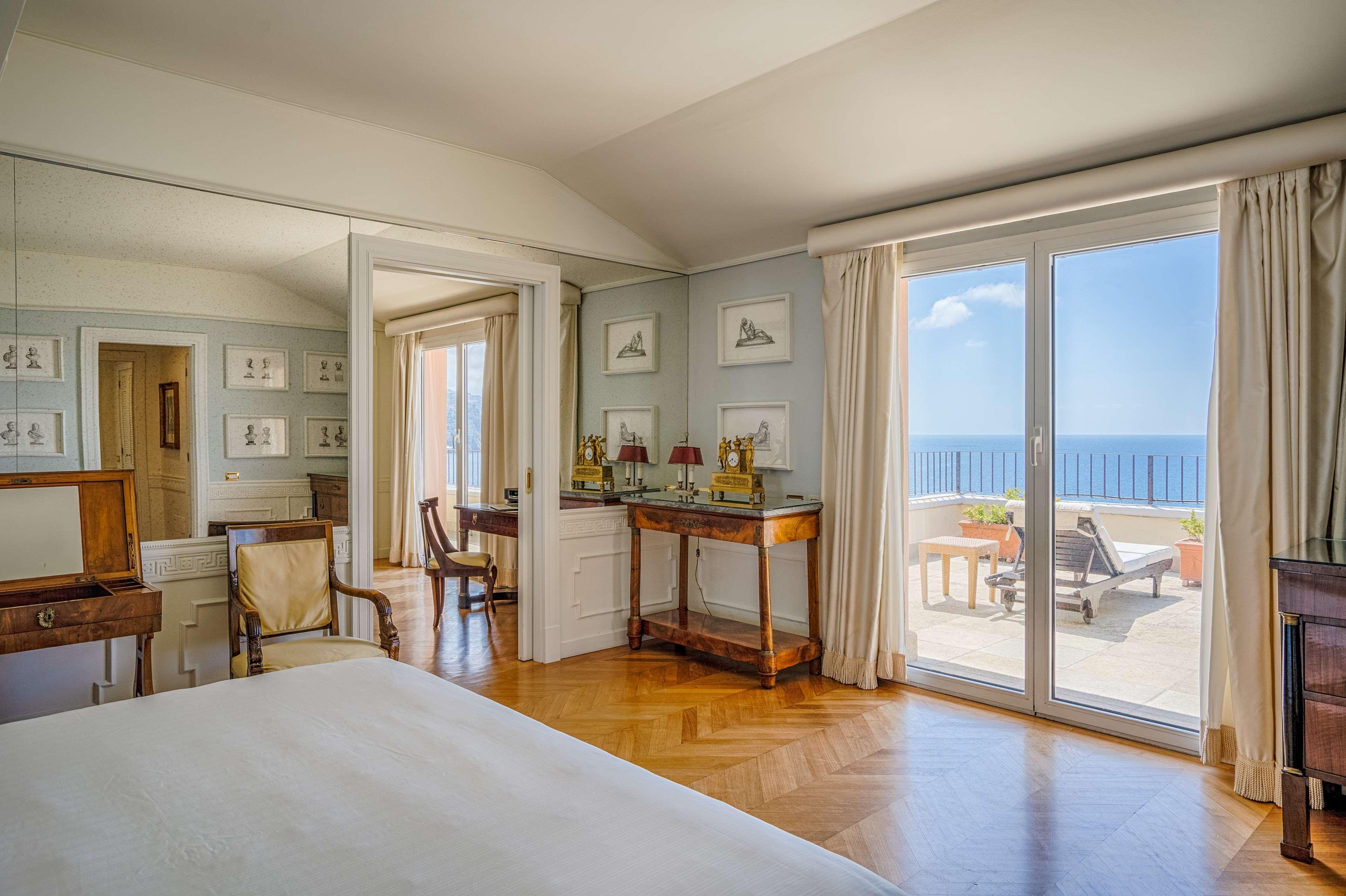 Excelsior Palace Portofino Coast Rapallo Luaran gambar A room at the Hotel Excelsior