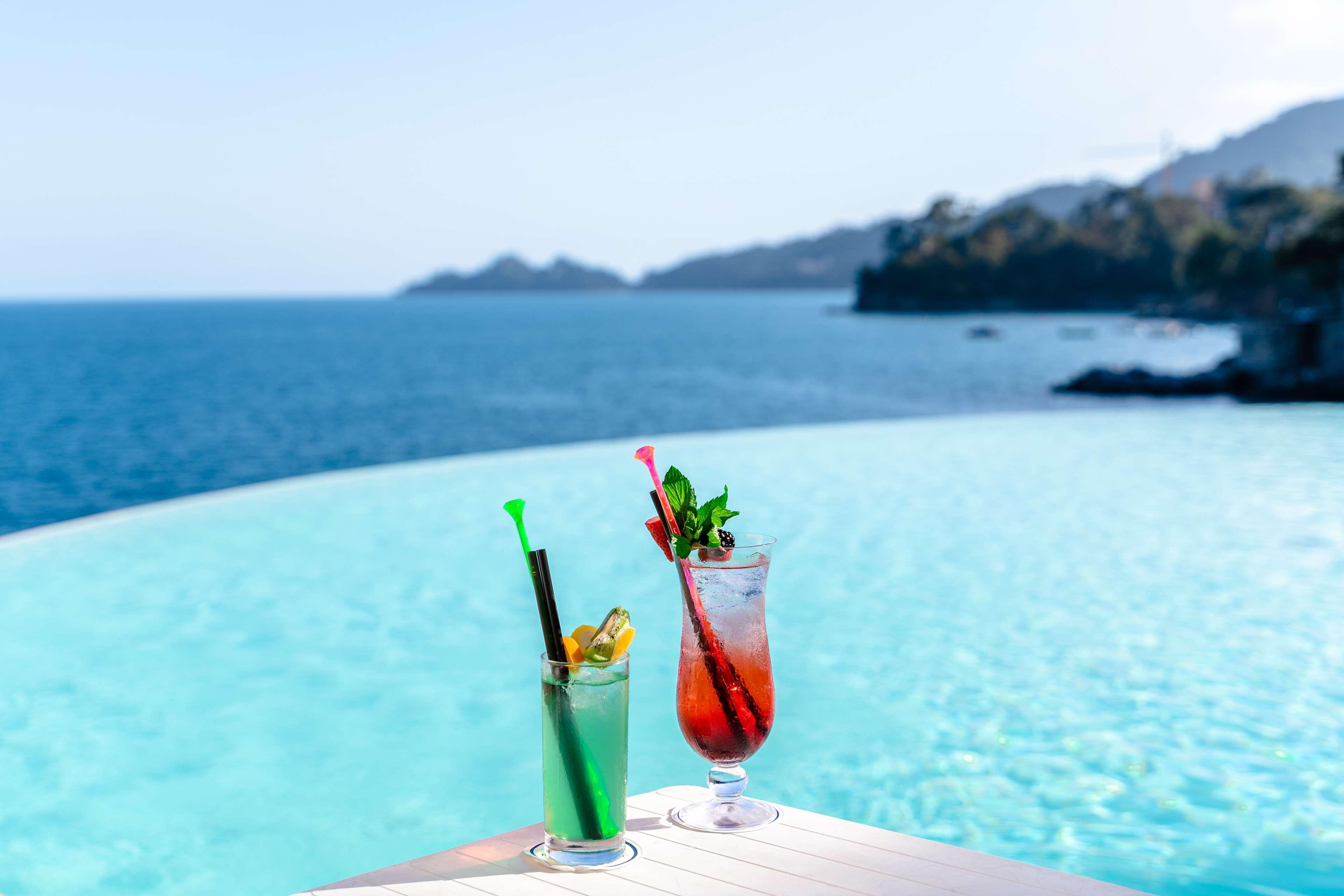 Excelsior Palace Portofino Coast Rapallo Luaran gambar Infinity pool at the Hotel